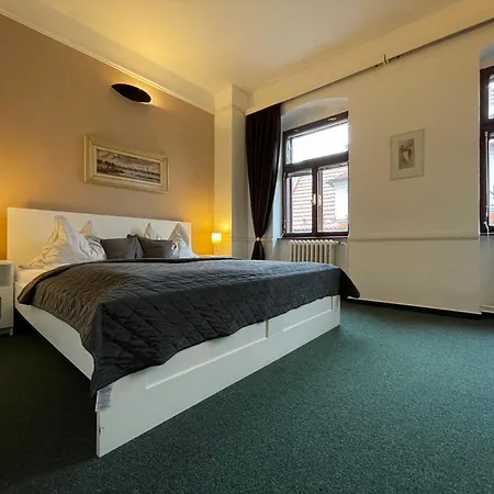 Landauer בית הארחה 3*